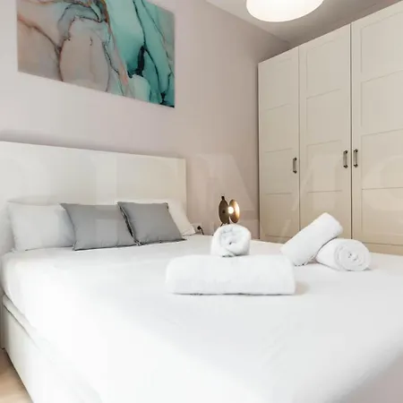 Apartment Inviting In The Heart Of By Rems *